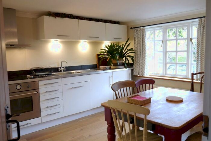 1 Bedroom Apartment To Rent In Kingston, BN7