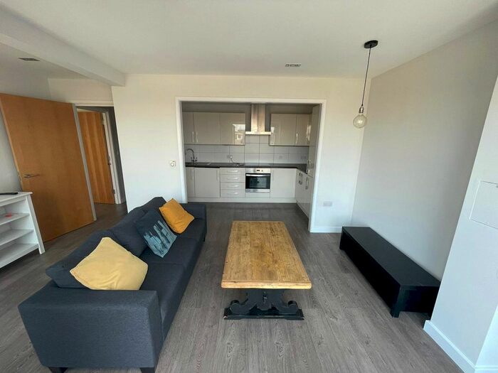 2 Bedroom Flat To Rent In Mintern Street, Islington, London, N1