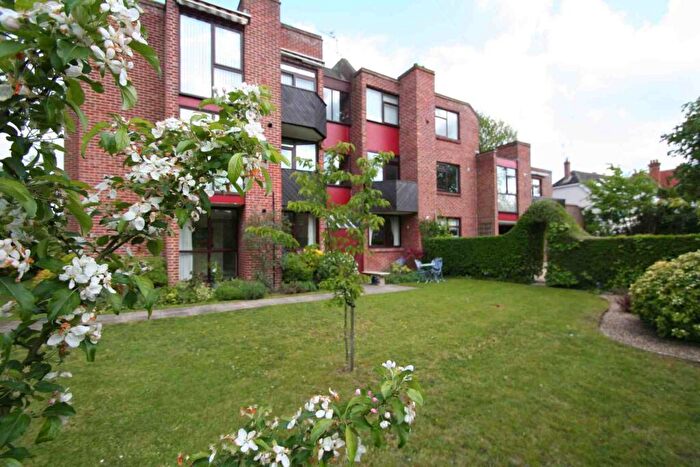 2 Bedroom Flat To Rent In Wallingford, OX10