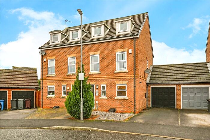 3 Bedroom Town House For Sale In Berryedge Crescent, Liverpool, Merseyside, L36