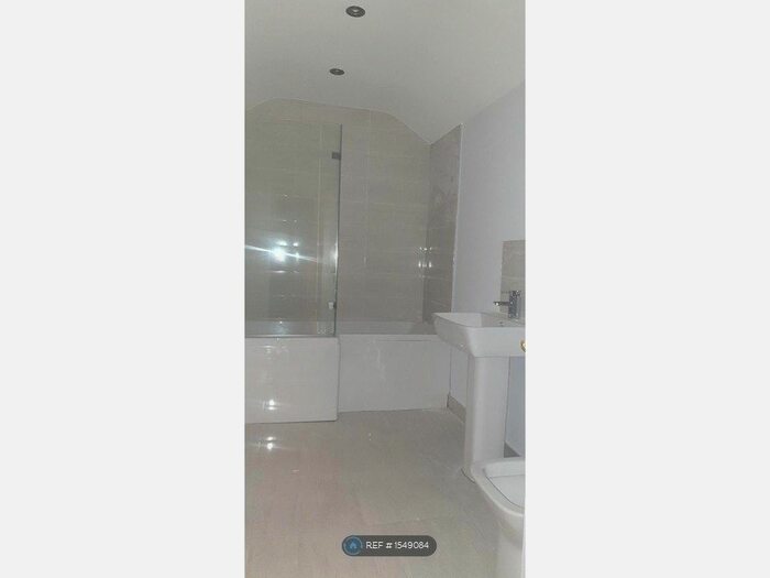 2 Bedroom End Of Terrace House To Rent In Northbrook St, Belfast, BT9