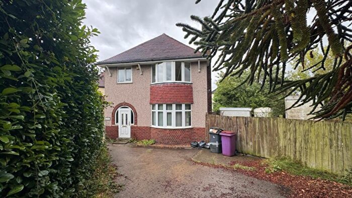 3 Bedroom Detached House For Sale In Station New Road, Old Tupton, S42