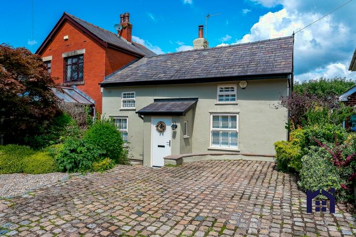 3 Bedroom Semi-Detached House For Sale In Southport Road, Ulnes Walton, PR26