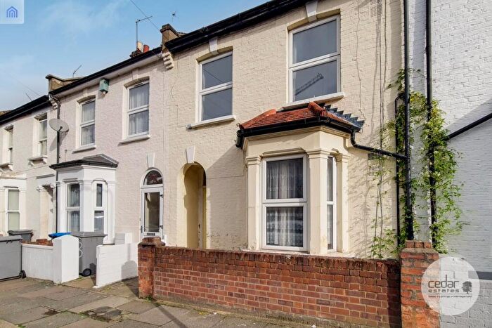 2 Bedroom Flat To Rent In Chaplin Road, Dollis Hill, NW2