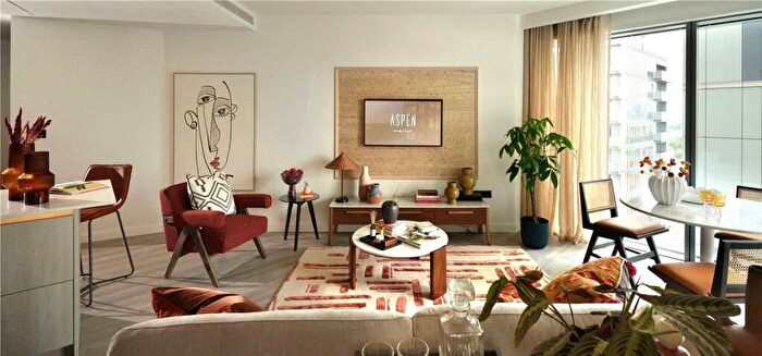 1 Bedroom Apartment For Sale In Aspen, Consort Place, Marsh Wall, Canary Wharf, E14