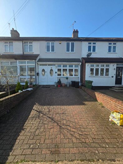 3 Bedroom Terraced House To Rent In Northumberland Avenue, Hornchurch, London, RM11