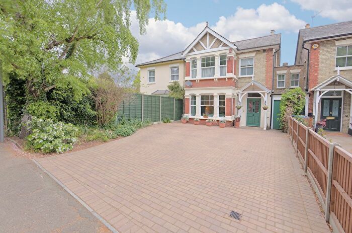 4 Bedroom Property For Sale In Somerset Road, Barnet, EN5