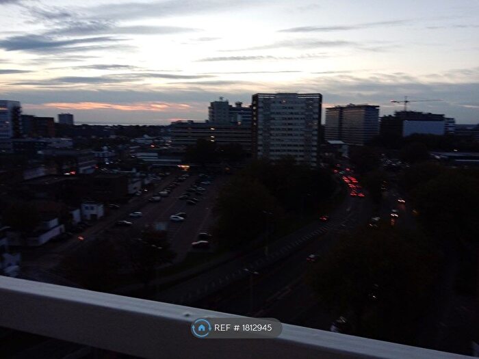 2 Bedroom Flat To Rent In Chiltern Coleman St., Southend, SS2