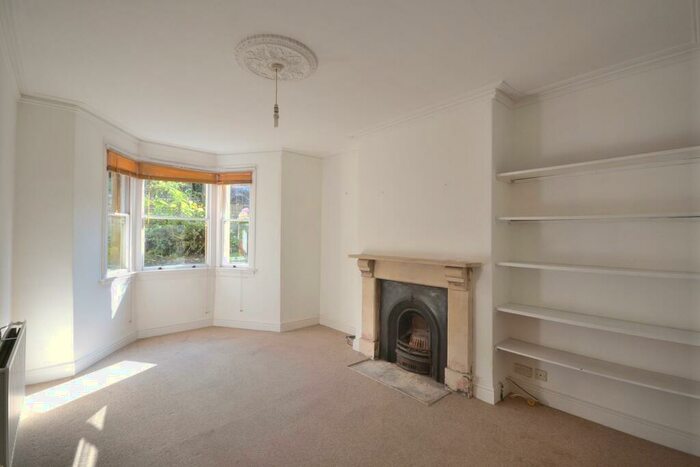 2 Bedroom Apartment To Rent In Lower Oldfield Park, Bath, Somerset, BA2