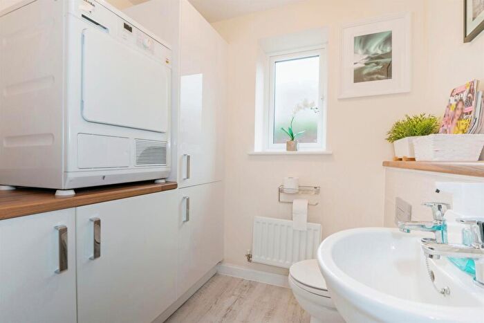 4 Bedroom Detached House For Sale In Cleverley Rise, Bursledon, Southampton, SO31