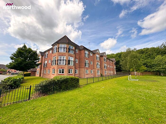 2 Bedroom Flat For Sale In Lamberton Drive, Brymbo, LL11