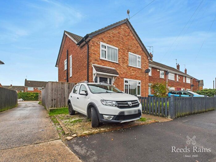 4 Bedroom End Of Terrace House For Sale In Stromness Way, Hull, East Riding Of Yorkshire, HU8