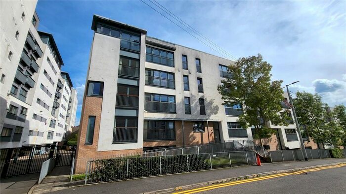 2 Bedroom Flat To Rent In Great Dovehill, Glasgow, G1