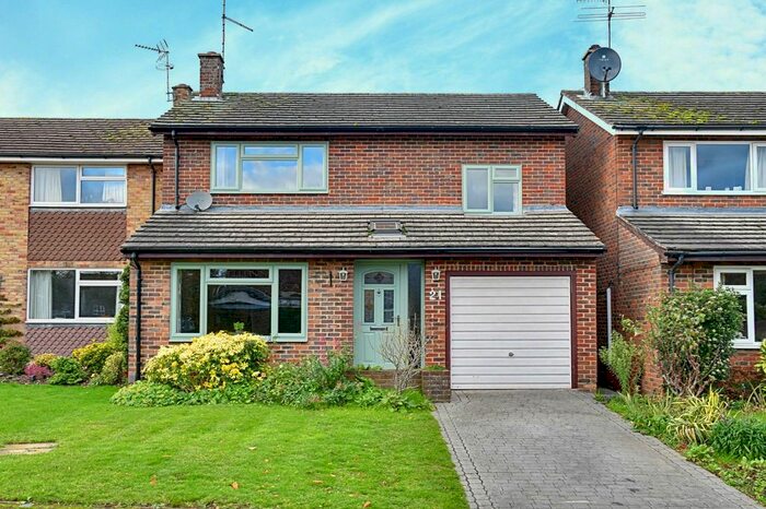 4 Bedroom Detached House To Rent In Lodge Close, Hertford, SG14