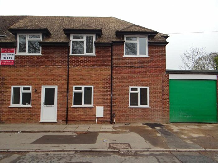 3 Bedroom Flat To Rent In Rickmansworth Lane, Chalfont St Peter, Gerrards Cross, SL9
