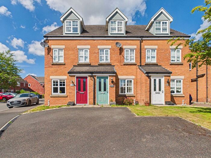 3 Bedroom Town House For Sale In Beacon Green, Skelmersdale, WN8