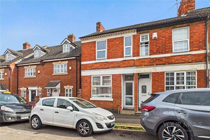 3 Bedroom End Of Terrace House For Sale In Russell Street, Kettering, Northamptonshire, NN16