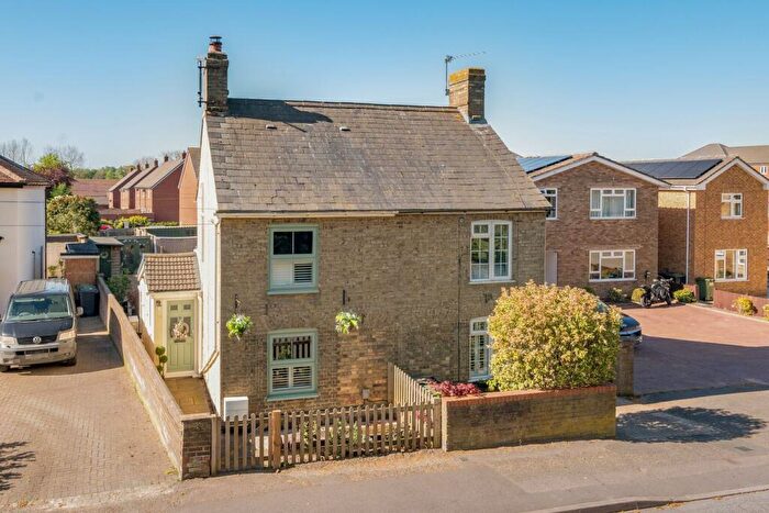 2 Bedroom Semi-Detached House For Sale In Arlesey Road, Stotfold, Hitchin, SG5