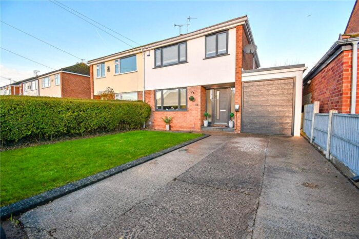 3 Bedroom Semi Detached House For Sale In Kenilworth Drive, Pensby, Wirral, CH61