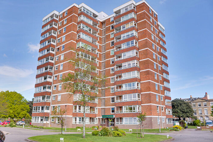 2 Bedroom Apartment For Sale In Blount Road, Old Portsmouth, PO1