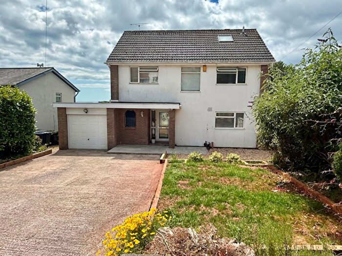 3 Bedroom Detached House For Sale In Oxlea Road, Torquay, TQ1