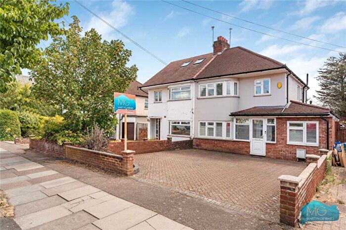 3 Bedroom Semi-Detached House For Sale In Devonshire Road, London, NW7