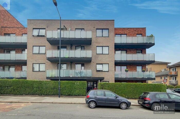 2 Bedroom Flat To Rent In Church Road, London, NW10