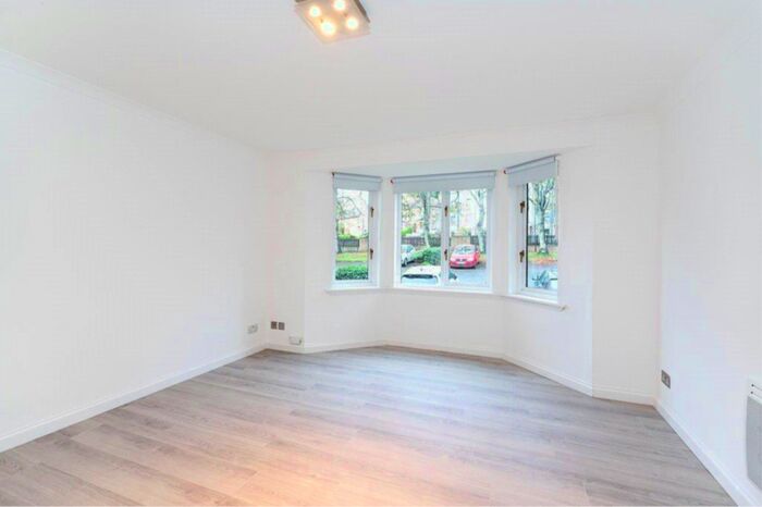 2 Bedroom Flat To Rent In South Elixa Place Edinburgh United Kingdom, EH8