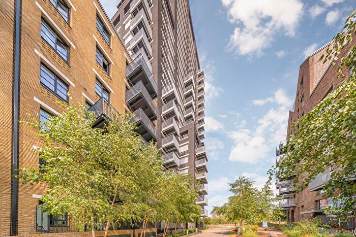 1 Bedroom Flat To Rent In Goodluck Hope Walk, Canary Wharf, E14
