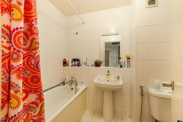 Studio To Rent In Cromwell Road, Kensington, London, SW5