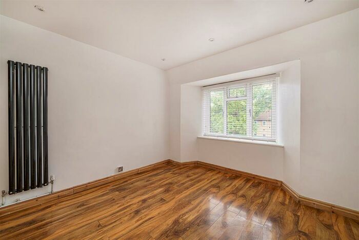 2 Bedroom Flat To Rent In Clytha Court, Gipsy Road, West Norwood, SE27