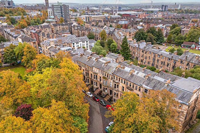 2 Bedroom Apartment For Sale In Athole Gardens, Dowanhill, Glasgow, G12