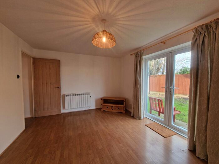 1 Bedroom Flat To Rent In Walcheren Close, Deal, CT14