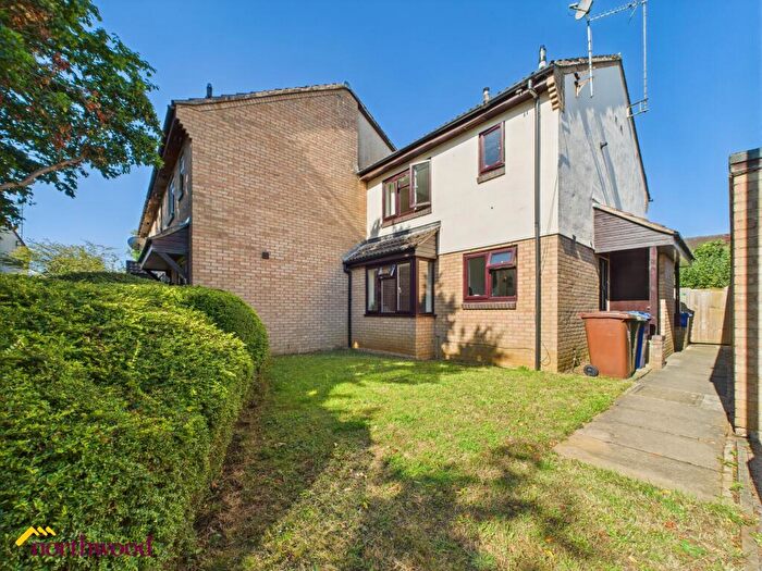 1 Bedroom House To Rent In Glyndebourne Gardens, Banbury, OX16