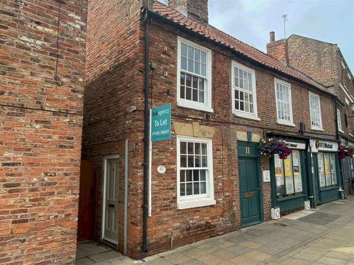 1 Bedroom End Of Terrace House To Rent In Highbridge, Howden, DN14