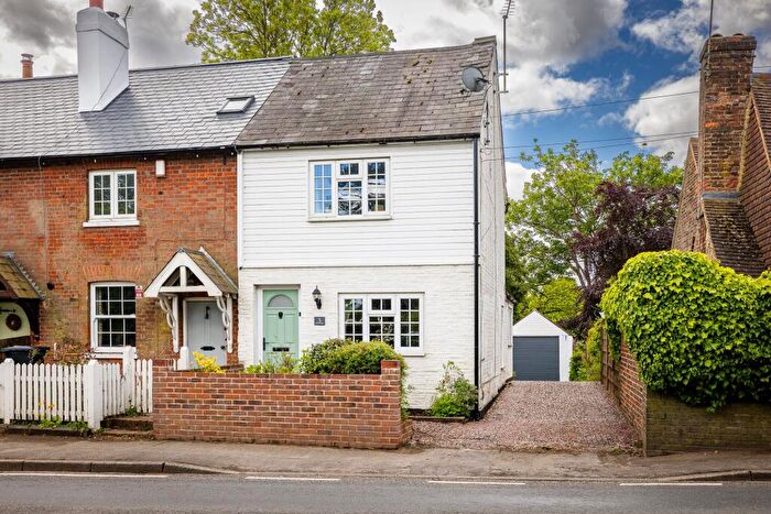 3 Bedroom End Of Terrace House For Sale In Castle Street, Bletchingley, RH1