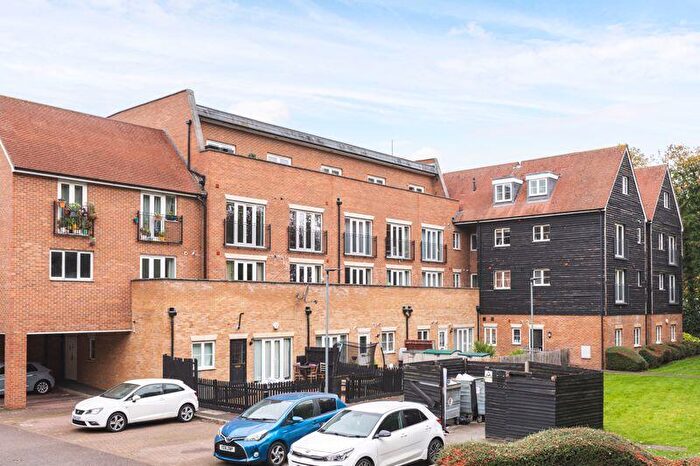 2 Bedroom Flat For Sale In Highbridge Street, Waltham Abbey, EN9