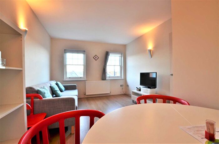 1 Bedroom Flat To Rent In Fulham Road, Fulham, SW6