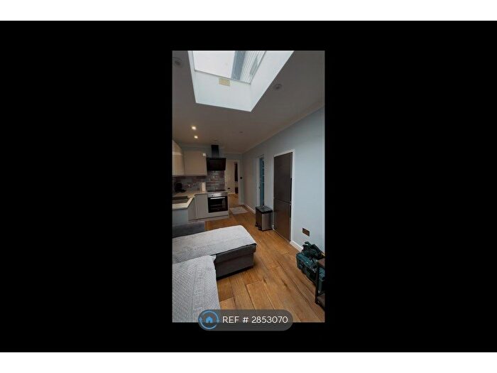 2 Bedroom Semi Detached House To Rent In Edward Road, Northolt, UB5