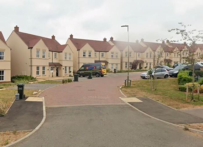 3 Bedroom Semi Detached House For Sale In Banbury, Oxfordshire, OX16