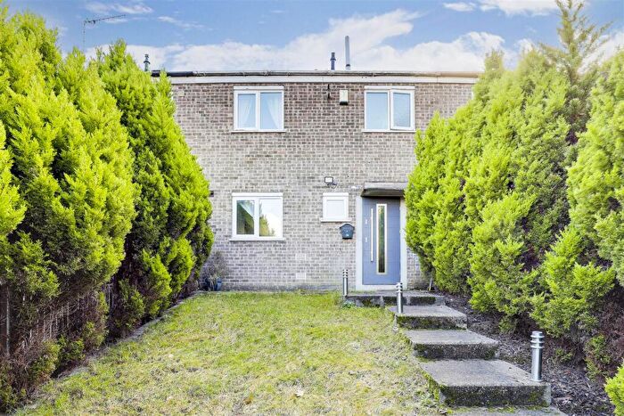 3 Bedroom Terraced House To Rent In Bakewell Drive, South Glade Park, Nottinghamshire, NG5