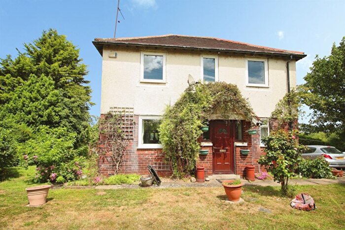 3 Bedroom Detached House For Sale In Wheldale Lane, Castleford, WF10