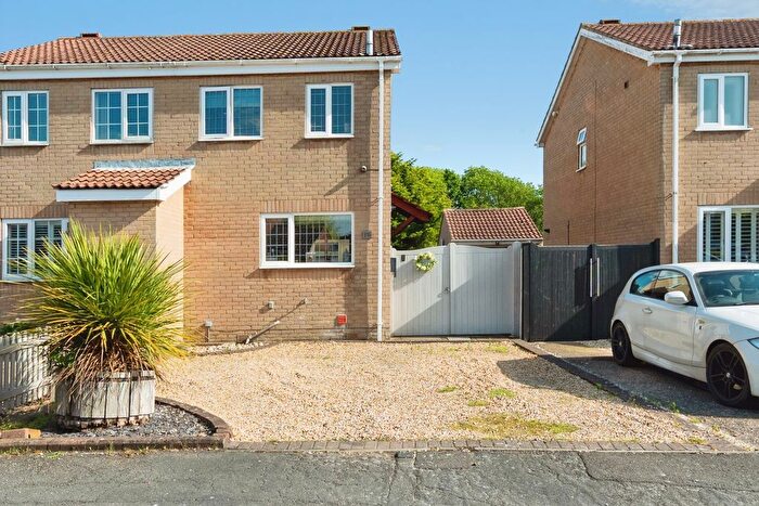 2 Bedroom Semi Detached House For Sale In Alvingham Avenue, Cleethorpes, DN35