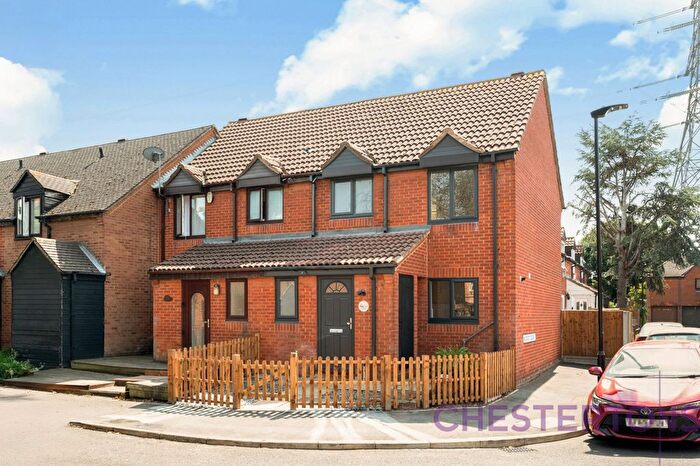 3 Bedroom Semi Detached House To Rent In Kirkham Road, Beckton, E6