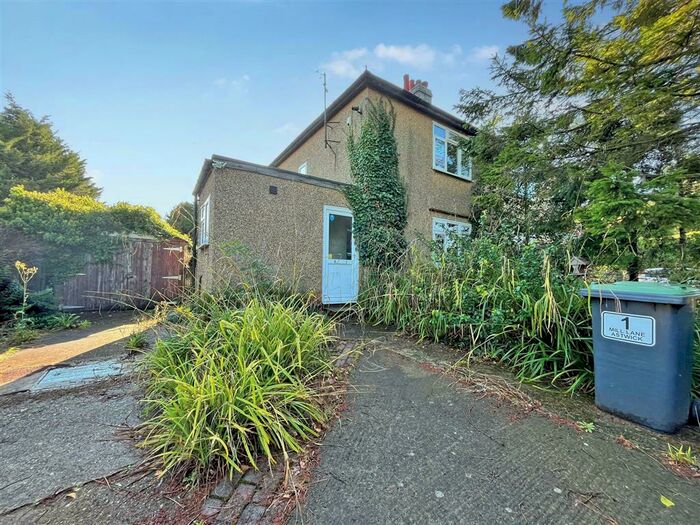 3 Bedroom Semi-Detached House For Sale In Astwick, Stotfold, Hitchin, SG5