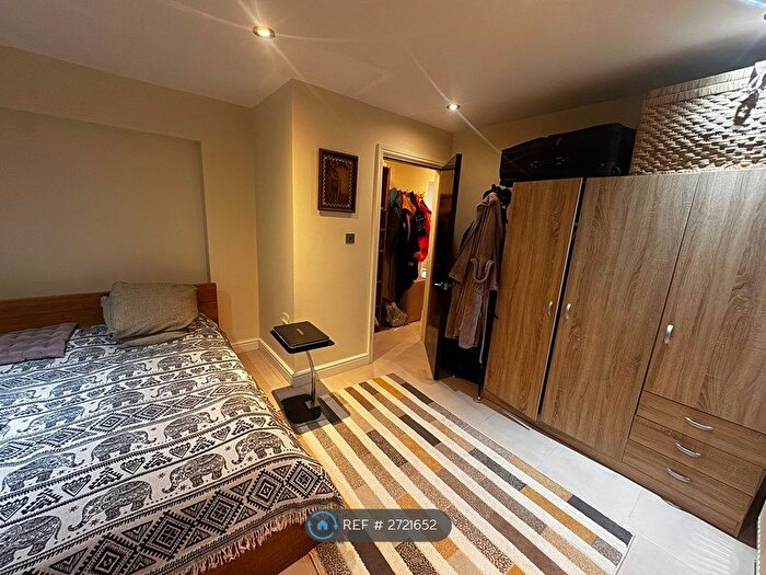 1 Bedroom Detached House To Rent In Muggeridge Road, Dagenham, RM10