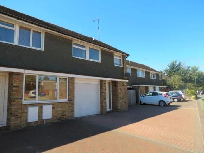 3 Bedroom Semi-Detached House To Rent In Frimley, Camberley GU16