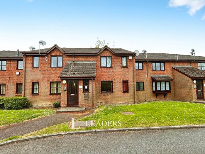 1 Bedroom Apartment For Sale In Cranbrook, Woburn Sands, Milton Keynes, MK17