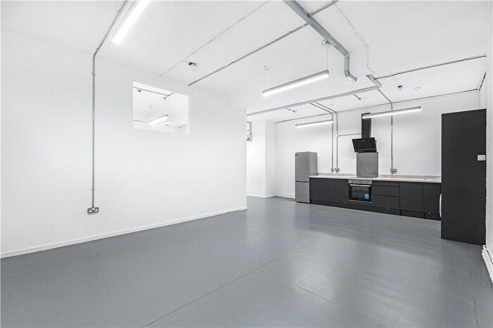 1 Bedroom Apartment To Rent In Arcola Street, London, E8