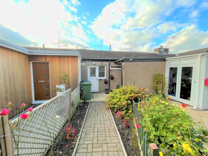 2 Bedroom House For Sale In A Larch Grove, Kendal, LA9